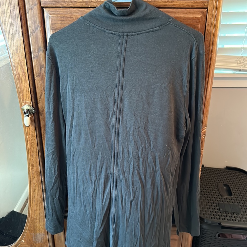 Athleta long sleeve shirt - Picture 4 of 4